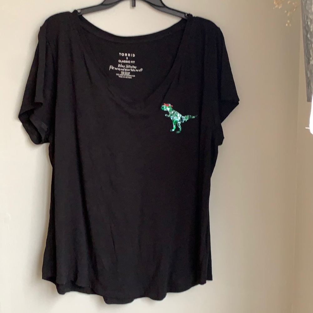 Torrid black t-shirt with a cute green sequined dinosour